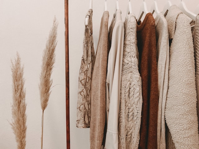 neutral tones examples: lighter brown, chocolate brown, black, grey,cream,white,tan,ivory or camel. This a colour-match combination to try for modest outfits